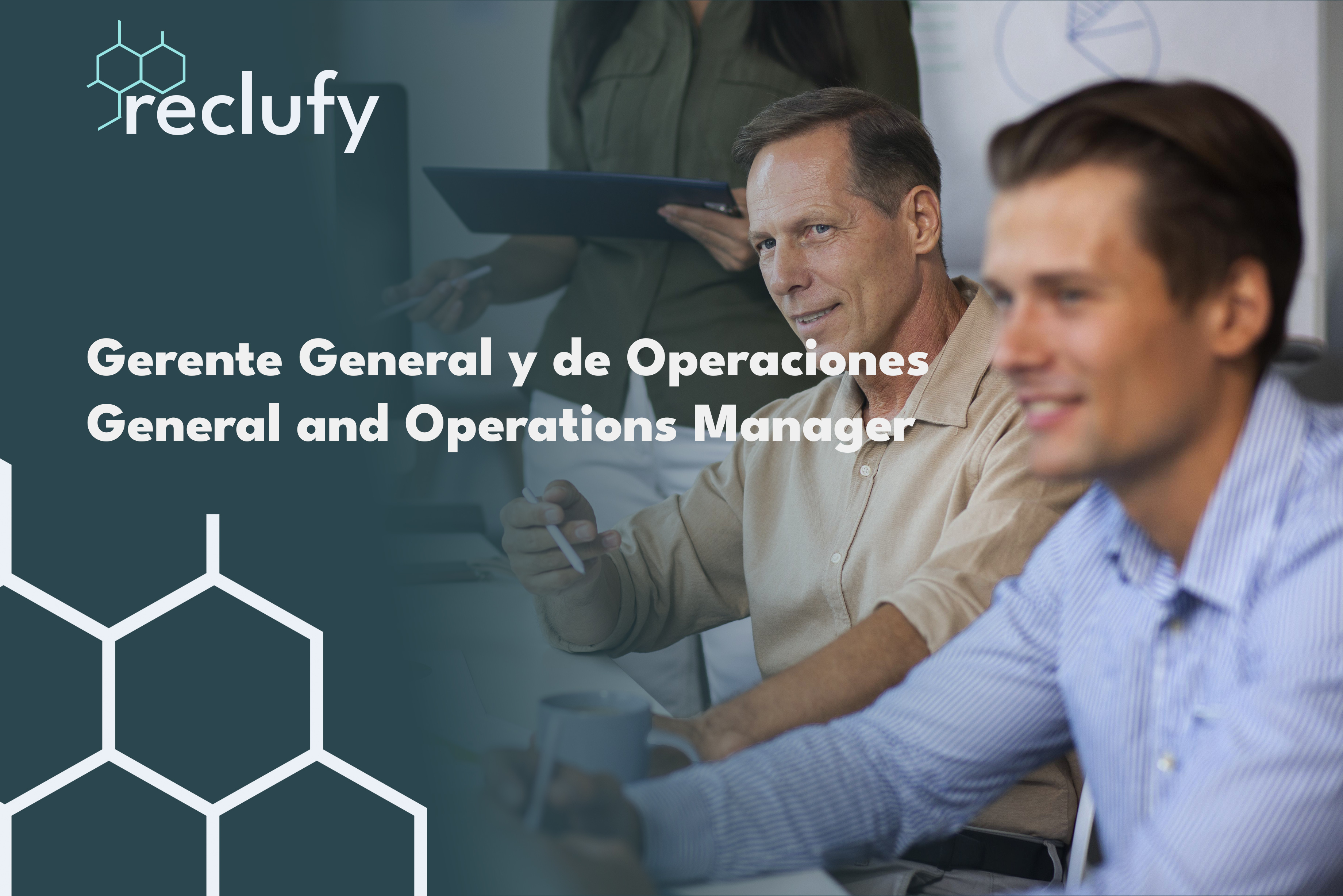 Gerente General y de Operaciones - General and Operations Manager.jpg